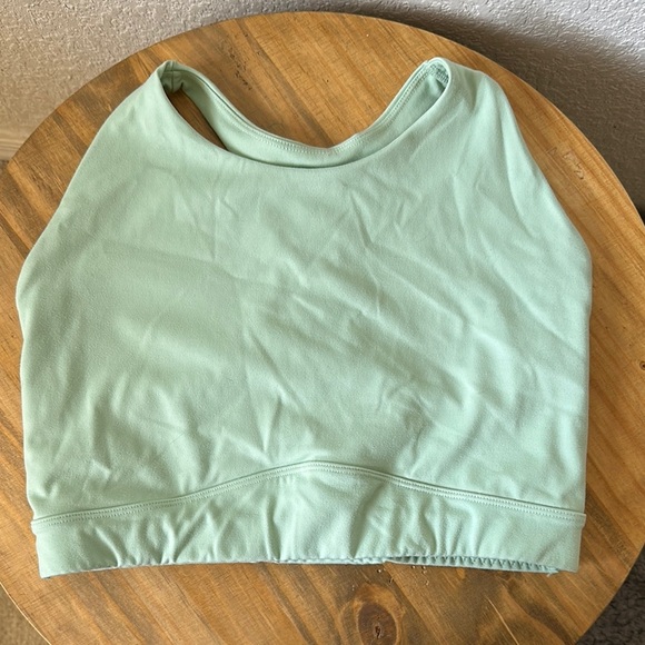 Alphalete Alphalux Light Green Sports Bra size Medium - Picture 1 of 6